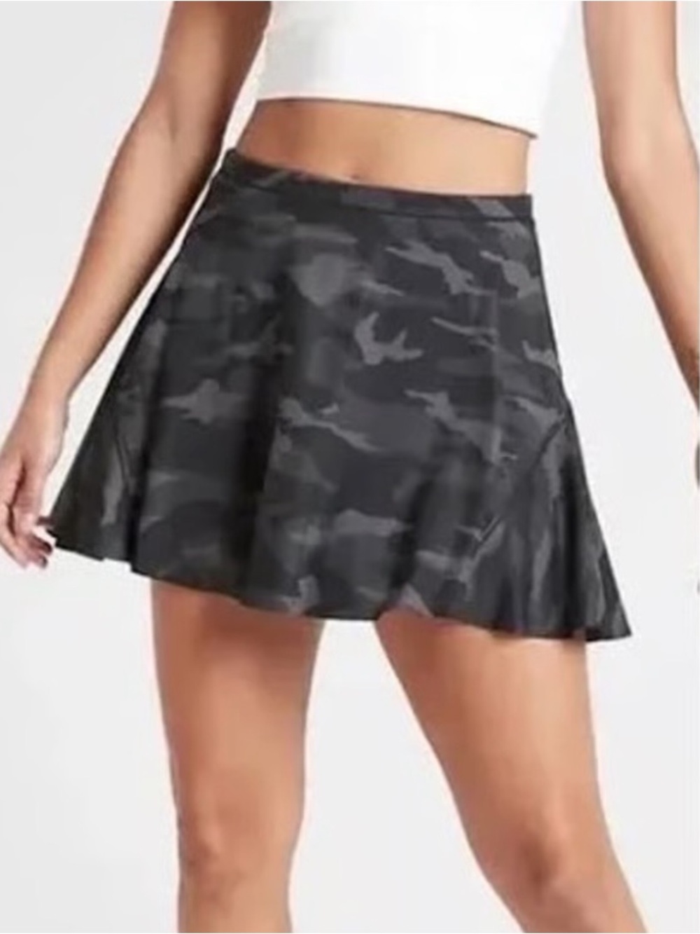 Athleta Matchpoint Printed Camo Skort in Supersonic Womens Medium